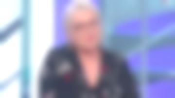 The top printed black heart of Josiane Balasko in This is the program the 14.06.2019