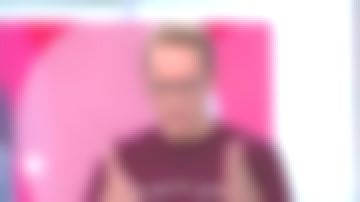 The sweatshirt anything of Damien Thévenot in This is the program the 14.06.2019