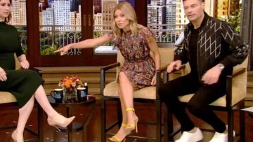 Gianvito Rossi Portofino Leather Sandals worn by Kelly Ripa on LIVE with Kelly and Ryan June 7,2019