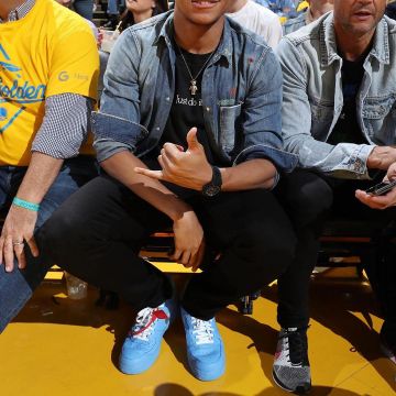 Sneakers Nike Air Force 1 Low Off White MCA University Blue Kylian Mbappé on the account instagram of @complexsneakers