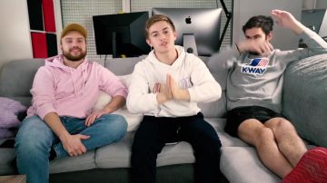 Sweatshirt grey K-way worn by Doc Jazy in the YouTube video WHO OF US 3 ? (Feat. Lebouseuh, Doc Jazy)