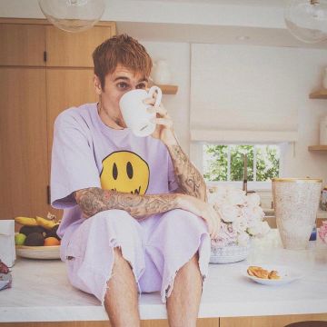 Le t-shirt The House of Drew porté par Justin Bieber sur son compte Instagram @justinbieber