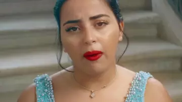 The Necklace ars-neck silver pendant square Marwa Loud in Marwa Loud - Tell Me (Clip official)