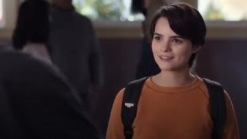Courtney Barnett Tell Me How You Really Feel Pin worn by Elodie Davis (Brianna Hildebrand) in Trinkets (S01E01)