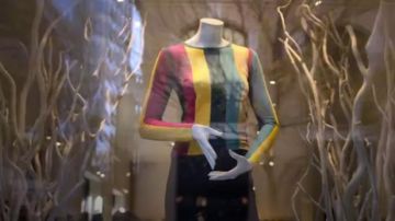 Forever 21 Brushed Striped Colorblock Sweater as seen in Trinkets (S01E01)