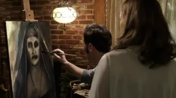 The table of Valak in Conjuring 2 : The case for Enfield