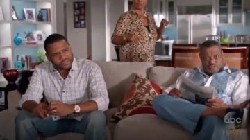 Isaia Tissé Gros Chèque Robe Shirt porté par Andre "Dre' Johnson (Anthony Anderson), en black-ish (S02E01)