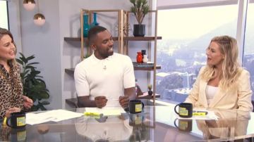 Acne Studios Jana blazer de lino usado por Morgan Stewart en E! Noticias junio 12,2019