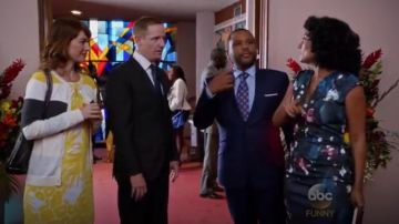 Ted Baker London Antonya Floral Robe Fourreau porté par arc-en-ciel Johnson (Tracee Ellis Ross), en black-ish (S02E05)