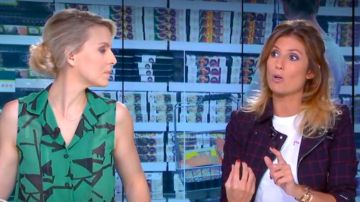 La robe en crêpe imprimée mi-longue de Sandra Ferreira dans William à midi le 17.06.2019