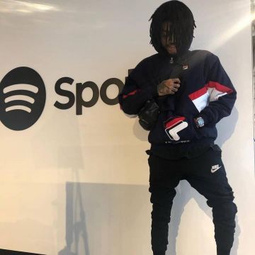 The jacket Fila worn by Scarlxrd on the account Instagram of @scarlxrd_fxuram