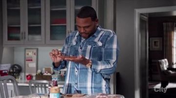 G Star Shirt Landoh Indigo Heap Flannel Check Enjuagado usado por Andre 'Dre' Johnson (Anthony Anderson) en negro (Temporada 02 Episodio 12)