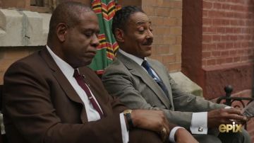 Le blazer marron porté par Bumpy Johnson (Forest Whitaker) dans Godfather of Harlem (Season 1)