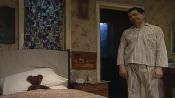 Réplica del oso de peluche de Mr. Bean (Rowan Atkinson) en su boceto Going to Bed with Mr Bean