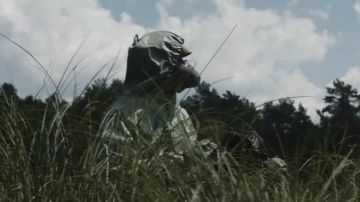 El traje de protección química en Chernobyl Temporada 01 Episodio 04