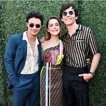 El vestido de Fendi usado por Kiernan Shipka en los MTV movie awards 2019
