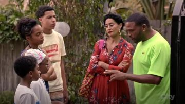 Free People After The Storm Print Maxi Vestido usado por Rainbow Johnson (Tracee Ellis Ross) en negro (Temporada 02 Episodio 14)