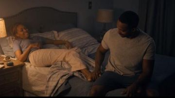 The t-shirt, gray, Danny (Anthony Mackie) in Black Mirror (Season 05 Episode 01)