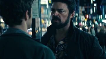 Black coat worn by Billy Butcher (Karl Urban) as seen in The Boys TV series outfits (Season 1 Episode 3)