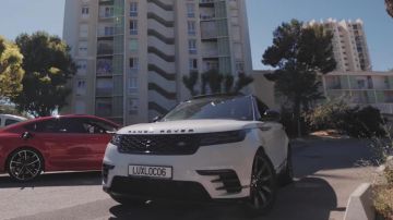 Le Range Rover Evoque blanc dans le clip Rappelle-Toi de Naps (Ft. Heuss L'Enfoiré)