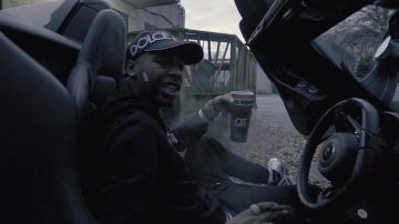 Dolce & Gabbana Black Logo Cap usado por Key Glock en su video musical Spazzin Out