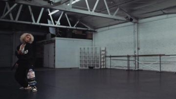 Vetements Patchwork Sweatpants en Black Bulldog usados por DaniLeigh en su hazaña de video musical Easy (Remix).