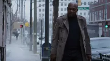 Le manteau trench coat porté par John Shaft (Samuel L. Jackson) dans Shaft