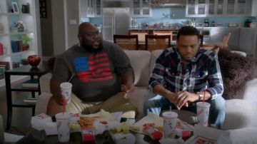 G Star Raw Tacoma Shirt Indigo porté par Andre "Dre' Johnson (Anthony Anderson), en black-ish (Saison 03 Episode 15)
