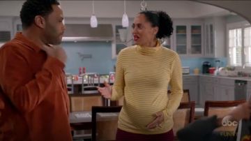 J. Crew Tissu Rayé à col Roulé Pull porté par arc-en-ciel Johnson (Tracee Ellis Ross), en black-ish (Saison 03 Episode 15)