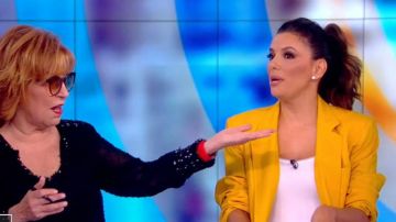 Max Mara Double Breasted Blazer usado por Eva Longoria en The View junio 17,2019