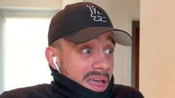 La casquette New Era noire des LA Dodgers portée par Mister V dans sa vidéo YouTube LA SECTE DES AIRPODS // THE AIRPODS SECT