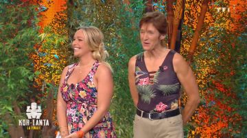 La Robe longue dos nu imprimée fleurs de Cindy dans Koh-Lanta