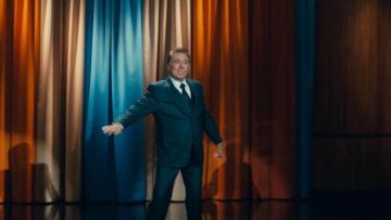 Le pantalon de costume porté par Murray Franklin (Robert De Niro) dans Joker