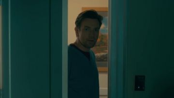 Coat, medical blue worn by Danny Torrance (Ewan McGregor) in Doctor Sleep