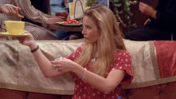 Yin Yang Pendentif Collier porté par Phoebe Buffay (Lisa Kudrow) les Amis (S01E03)