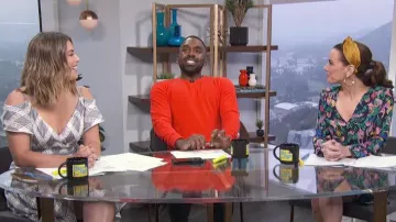 Sandro Froid-Épaules Dentelle-Panneau de Sergé Robe portée par Carissa Loethen Culiner sur E! News Juin 19,2019