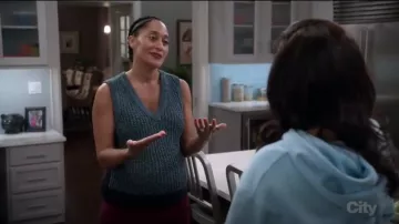 Sac & Bone Jean Carmen Colorblock Câble Tricot Réservoir porté par arc-en-ciel Johnson (Tracee Ellis Ross), en black-ish (Season03 Episode21)