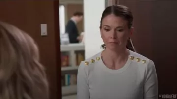 Veronica Beard Mayer Top worn by Liza Miller (Sutton Foster) in Younger (Season06 Episode02)