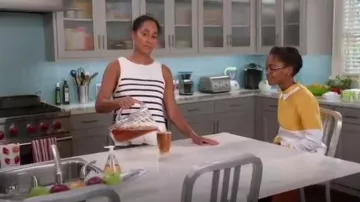 3.1 Phillip Lim Sailor Striped Tank Silk Underlay usado por Rainbow Johnson (Tracee Ellis Ross) en negro (Season04 Episode02)