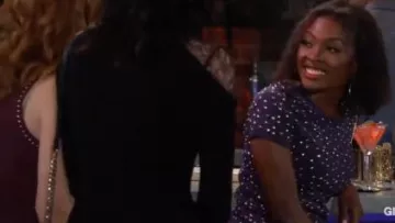 MICHAEL Michael Kors Heart Studded Mini Shift Dress usado por Loren Lott como se ve en The Young and the Restless 20 de junio de 2019