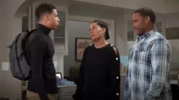 Helmut Lang Cotton Cashmere Button Sweater usado por Rainbow Johnson (Tracee Ellis Ross) en negro (S04E05)