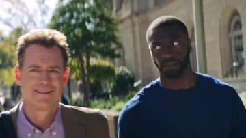 Blue crewneck worn by Brian Banks (Aldis Hodge) in Brian Banks