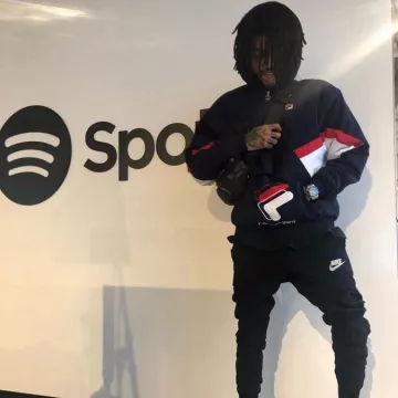 Fila colour block shell half zip jacket worn by Scarlxrd on his In­sta­gram Ac­count @Scar­lxrd