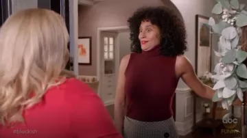 Teoría Cuello de tortuga de cachemira sin mangas en grosella oscura usado por Rainbow Johnson (Tracee Ellis Ross) en negro (Temporada 04 Episodio 08)