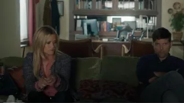 La théorie de l'Égalité de Manchette Shirt porté par Madeline Martha Mackenzie (Reese Witherspoon) dans Big Little Lies (Saison 02 Épisode 03)