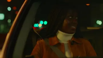 Brown trench coat portées par la Reine (Jodie Turner-Smith) dans la Reine & Slim