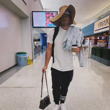 Sol Angeles Essential Jogger worn by Colton Underwood on his Instagram account @coltonunderwood