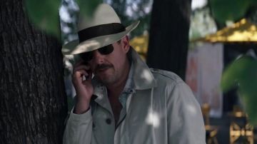 The white hat style panama worn by Nick Spitz (Adam Sandler) in Murder Mystery