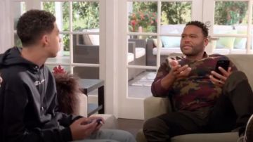 Wesc Miles Camouflage Cotton Sweatshirt usado por Andre 'Dre' Johnson (Anthony Anderson) en negro (Season04 Episode12)