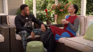 Sudadera gráfica Givenchy Monkey Brothers usada por Andre 'Dre' Johnson (Anthony Anderson) en negro (S04E12)